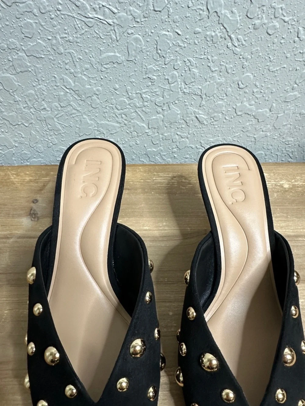 I.N.C. Women's Genevie Black and gold studded Pointed Toe Heeled Mules size 6.5 - Picture 4 of 15